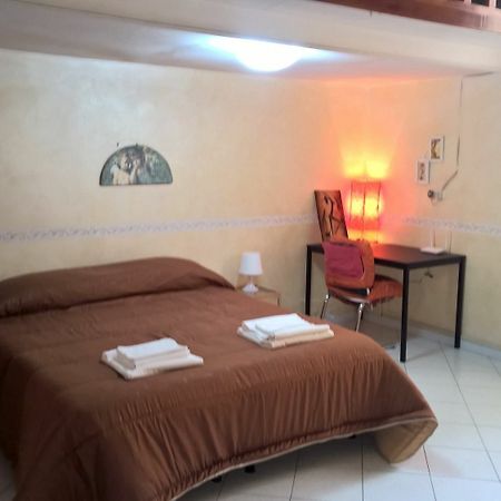 De La Gare Villa Naples Luaran gambar
